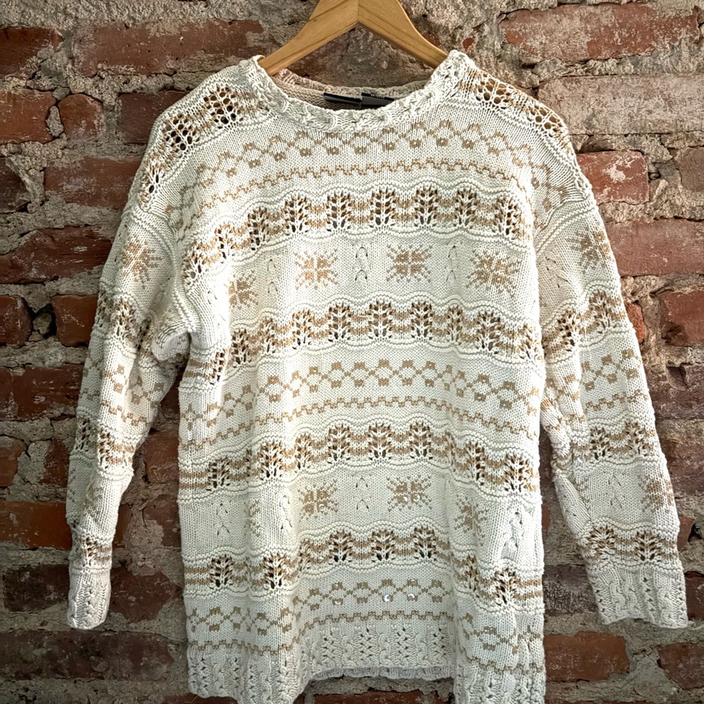 Vintage White and Tan Crew Neck Sweater